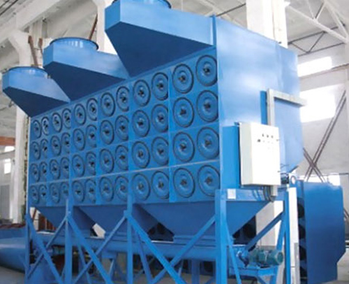 Pulse pleated filter cartridge dust collector